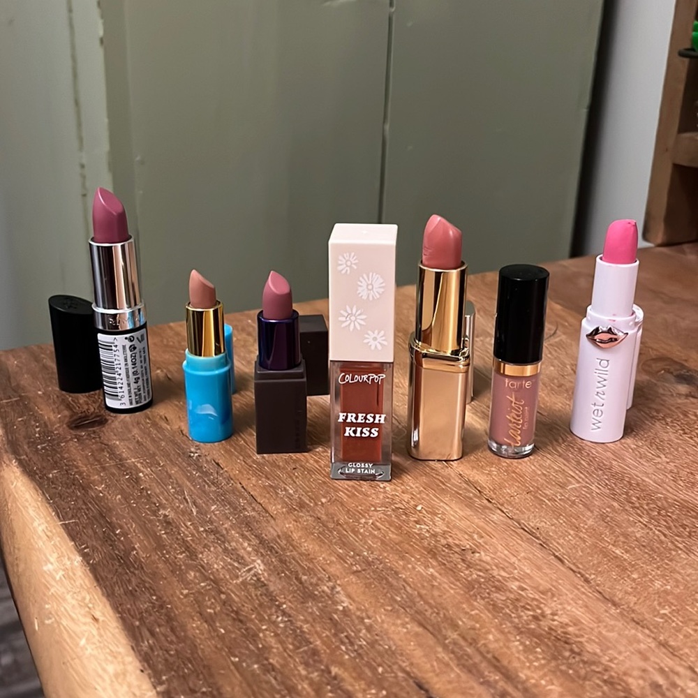 💋💄 7 lipsticks 💄💋